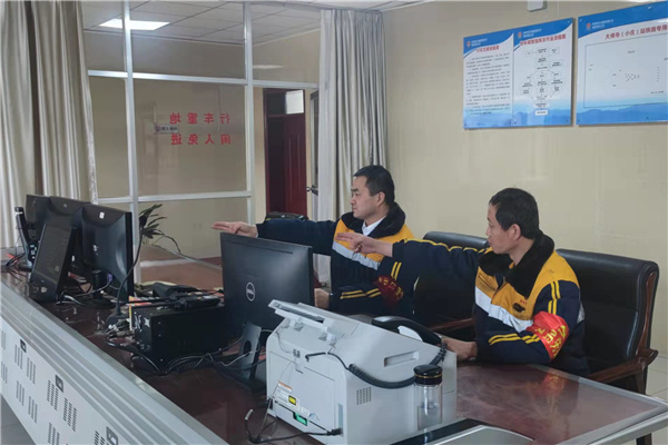 1643893417387591.jpg 行车指挥.jpg