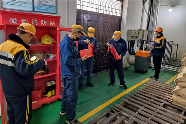 1671008828145774.jpg 消防器材检查.jpg