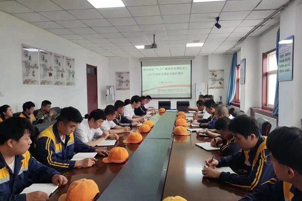 1694480751140682.jpg 狠抓头脑教育_副本.jpg