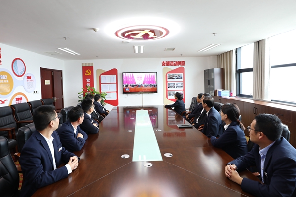 10��10����������������������֯��������ɲ�ԢĿ�й�����ʮ�˴�Ļʽ    ��Ӱ ����_����.jpg